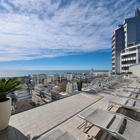 Hesperia Hotel & Residence ลิโดดิเยโซโล ภายนอก รูปภาพ