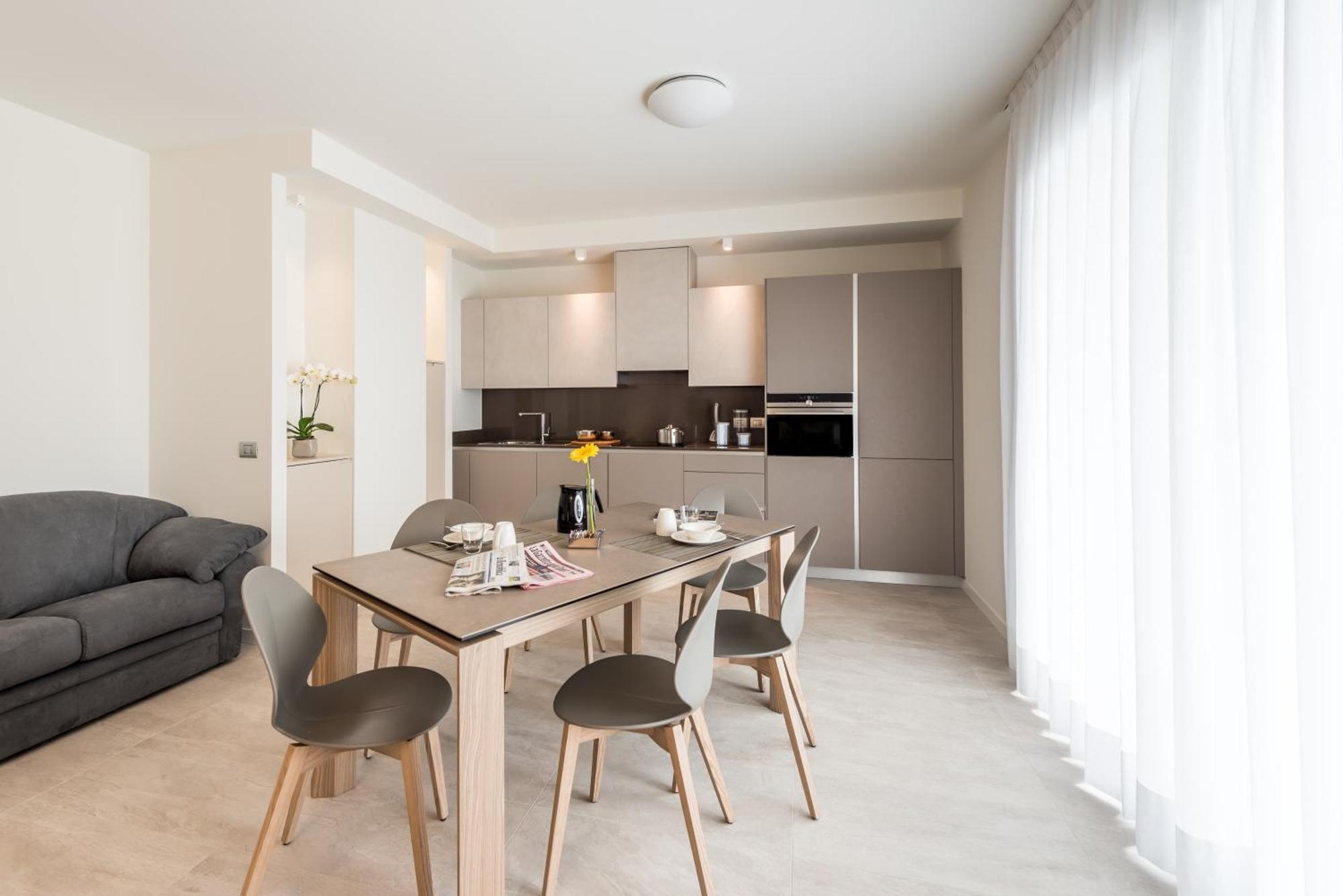 Hesperia Hotel & Residence ลิโดดิเยโซโล ภายนอก รูปภาพ