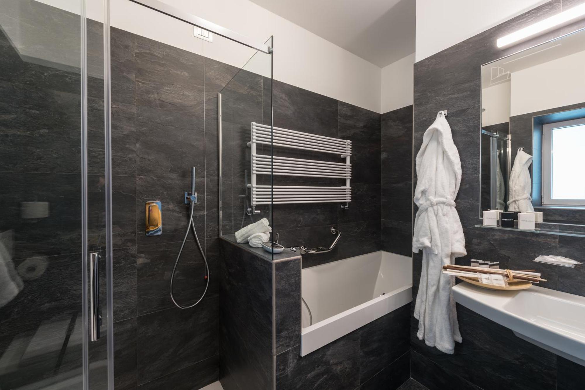 Hesperia Hotel & Residence ลิโดดิเยโซโล ภายนอก รูปภาพ