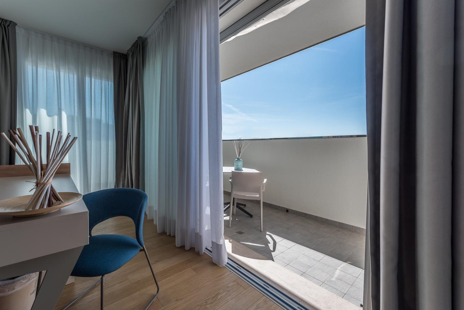 Hesperia Hotel & Residence ลิโดดิเยโซโล ห้อง รูปภาพ