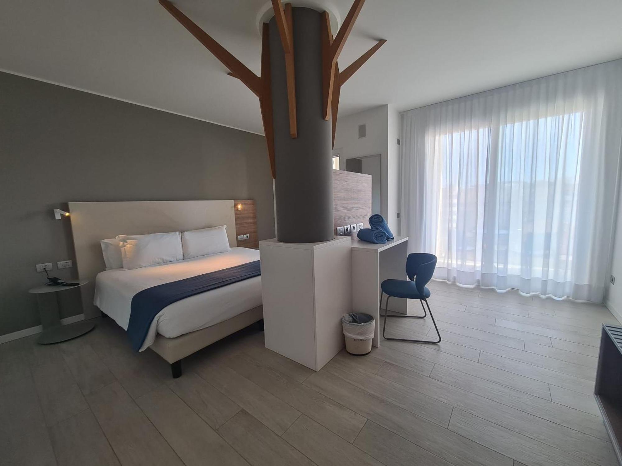 Hesperia Hotel & Residence ลิโดดิเยโซโล ห้อง รูปภาพ
