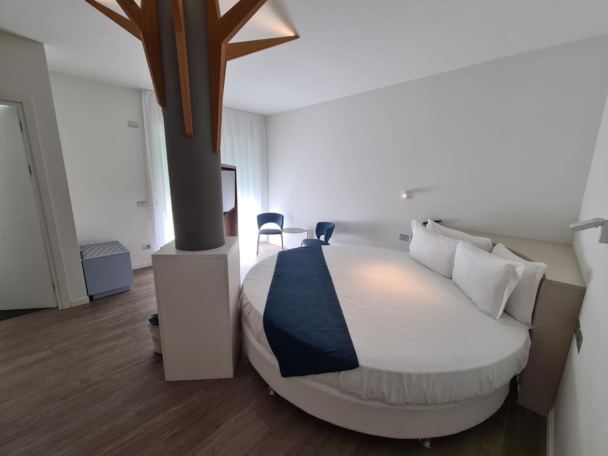 Hesperia Hotel & Residence ลิโดดิเยโซโล ห้อง รูปภาพ