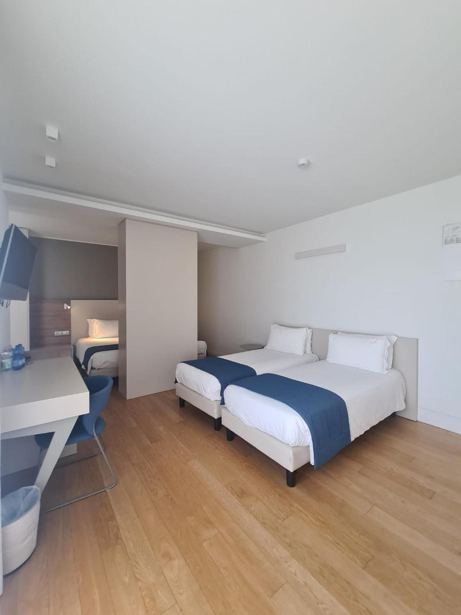Hesperia Hotel & Residence ลิโดดิเยโซโล ห้อง รูปภาพ