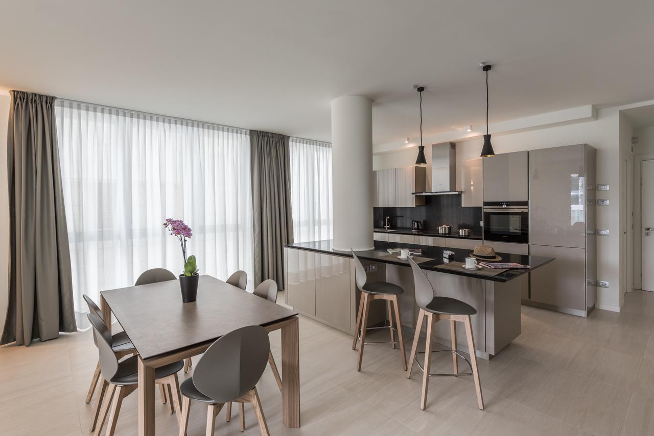 Hesperia Hotel & Residence ลิโดดิเยโซโล ภายนอก รูปภาพ