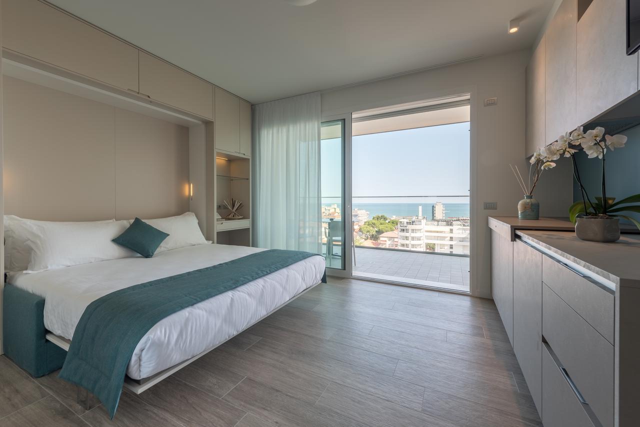 Hesperia Hotel & Residence ลิโดดิเยโซโล ภายนอก รูปภาพ